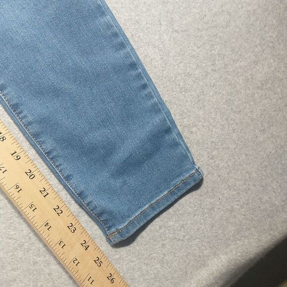 Women's SZ 4 Nine West Gramercy Denim Jeans Cropped NWT. - Picture 5 of 10